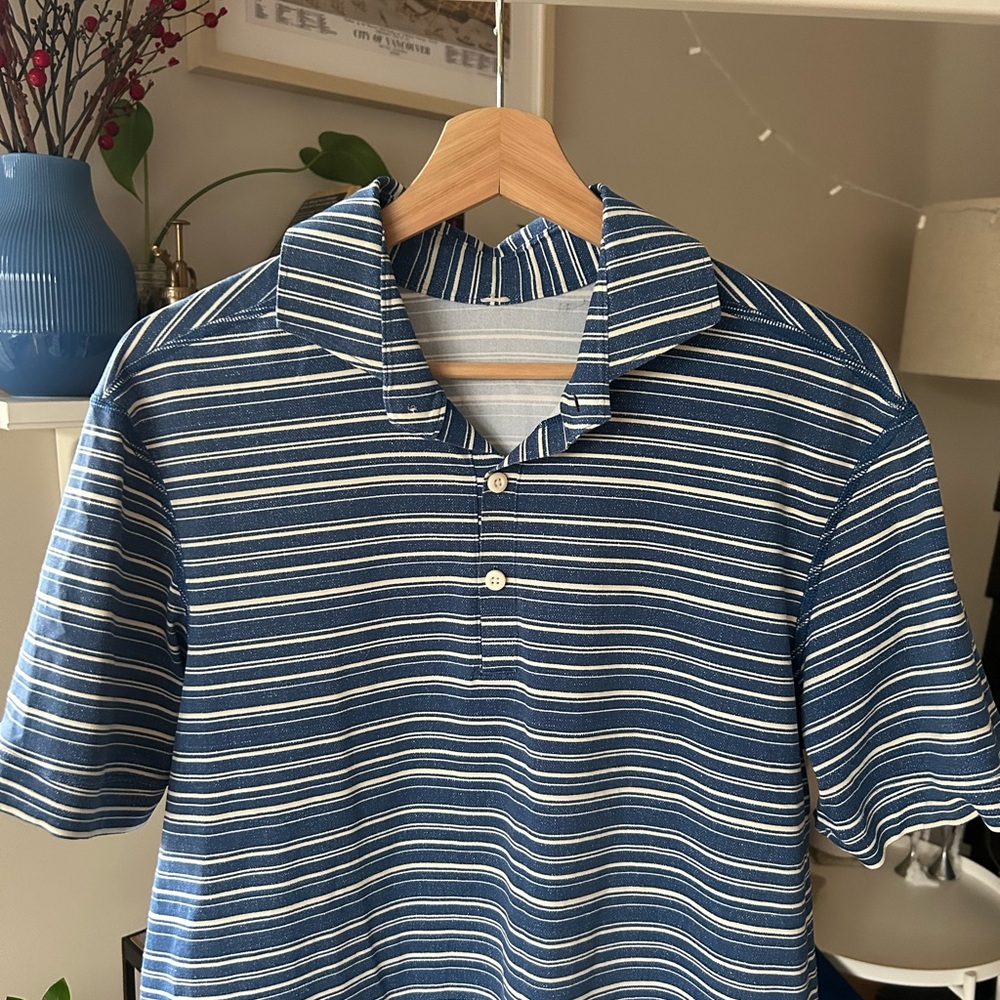 Lululemon Men’s Blue Striped Performance Golf Stretchy Men's Polo Shirt